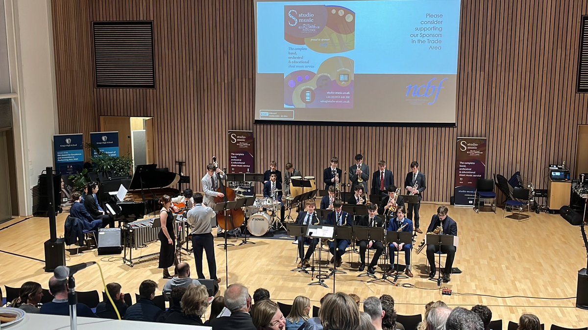 stuart thompson tweet media