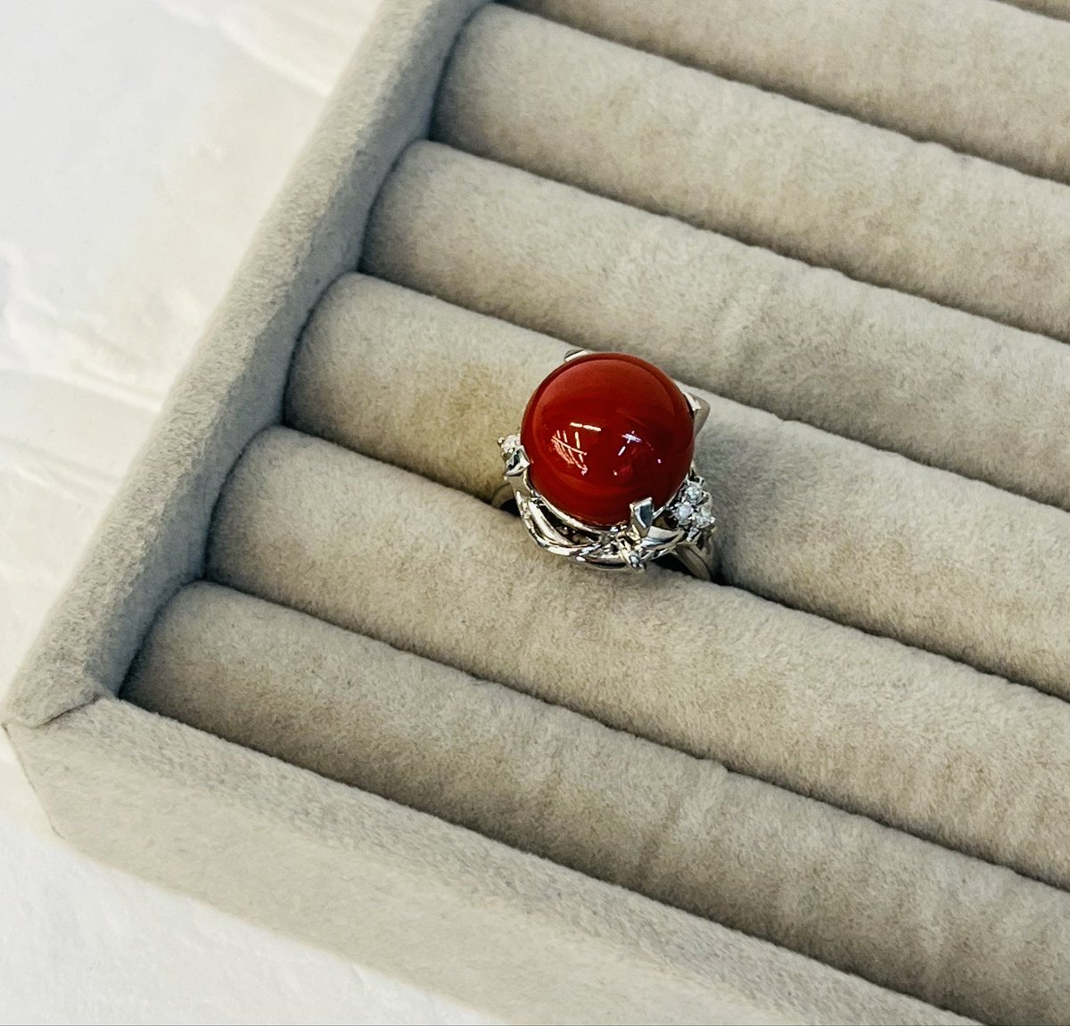 ☆監修：米国宝石学会鑑定士 ELIZABETH II 栗生のくろすけ 監修：米国