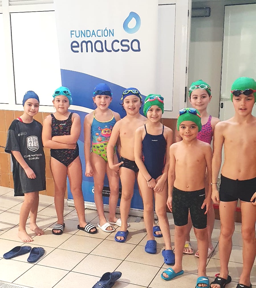 BENXAMINES E PREBENXAMINES EN RIAZOR
Os mais pequenos do Club Natacion Coruña competiron este sábado en Riazor.
Primeira competición para os Prebenxamines e 5ª Xornada para os Benxamines.
Actividade incluída no Programa de Deporte Solidario e Inclusivo da Fundación Emalcsa