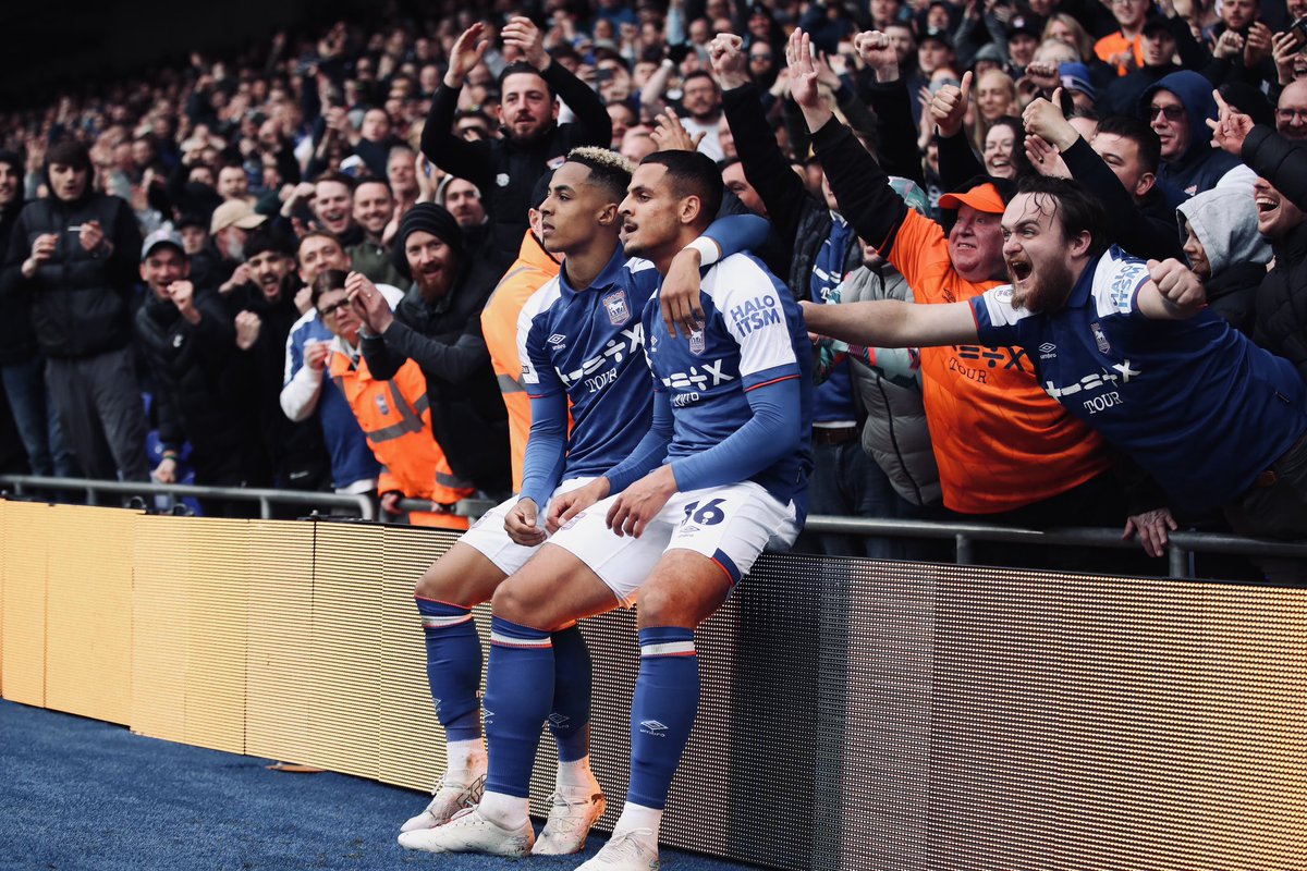 alikalhamadi's tweet photo. Great afternoon at PR. 6 goals &amp; 3 points closer to our goals 💪🏽 @IpswichTown https://t.co/bwGm4JFYhU