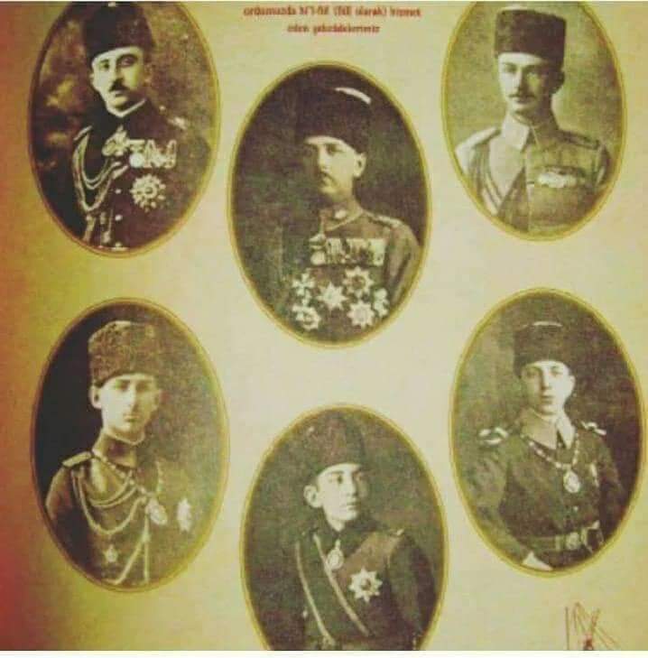 #Çanakkale de halk savaşırken siz sarayda oturuyordunuz diyen aydınlara gelsin bu bilgi.. Sahra topçu binbaşı Şehzâde Abdurrahim Efendi (Sultan 2. Abdülhamid'in oğlu) Süvâri yüzbaşı Şehzâde Osman Fuat Efendi (Sultan 5. Murat'ın torunu) Piyâde kaymakamı (yarbay) Abdülhalim…