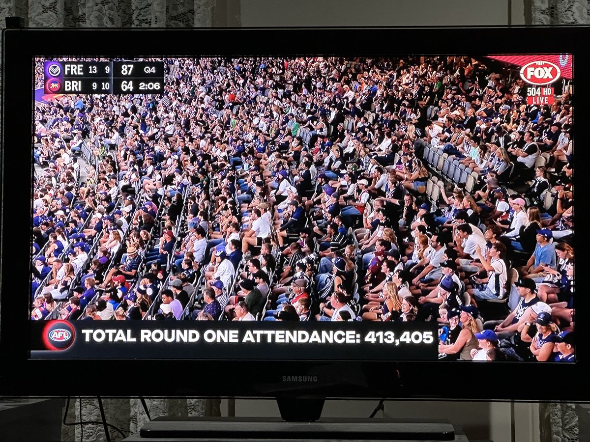 The biggest attendance in the history for round one #AFLFreoLions #AFL