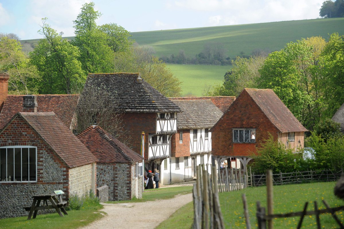 We’re so proud to be part of the diverse and vibrant tourism sector here in England.

Spring is the perfect time to visit and take advantage of our idyllic surroundings while exploring our historic buildings.

Come and be part of something historic.

#EnglishTourismWeek24