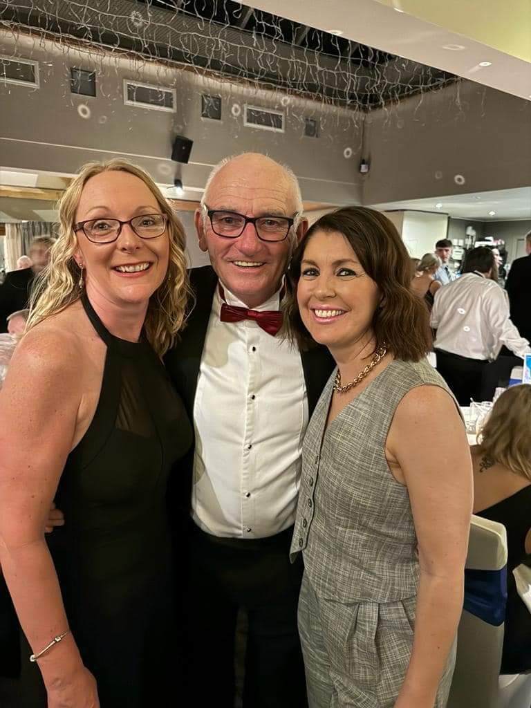 OTWFriends's tweet photo. Great for @OTWFriends to represent  @OTWOldham last night, meeting so many local businesses actively working on the social value they create for Oldham. Some amazing discussions &amp; lots of exciting opportunities coming up this year for our young people. https://t.co/E6QXOlYqWp