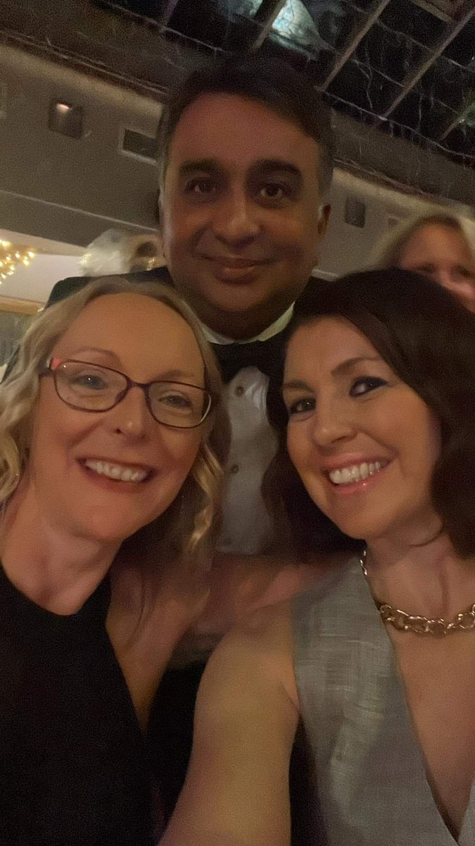 OTWFriends's tweet photo. Great for @OTWFriends to represent  @OTWOldham last night, meeting so many local businesses actively working on the social value they create for Oldham. Some amazing discussions &amp; lots of exciting opportunities coming up this year for our young people. https://t.co/E6QXOlYqWp