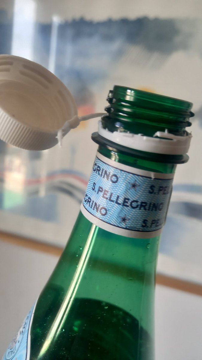 darbatti's tweet photo. @G_Sanpellegrino noooooo pure voi nooooooo #inutilitappi https://t.co/sNN40o6S10