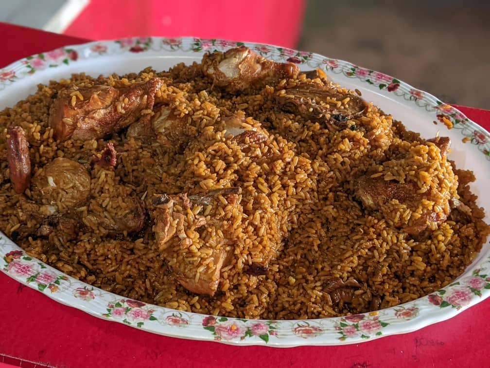 Sundays just got tastier! 🌟 Enjoy 10% off at #DehomePilau. Call 0788567422 to savor our delicious #pilau feast! Bring your loved ones and dig in! 🍛😋 #delivery #Kigali