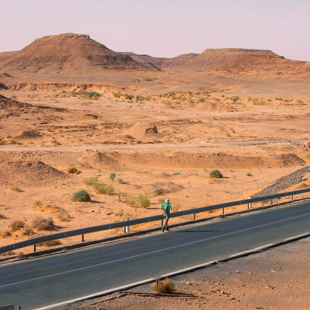 hardestgeezer's tweet image. #ProjectAfrica Day 330: 76km

Total raised for @Running_Charity @sandblastarts @WaterAidUK £219,313

Total distance covered: 14,847km

Days left until finish: 21

Yes boys &amp;amp; girls. Another day closer. Wanted to open up the last day of this project to anyone &amp;amp; everyone who has…