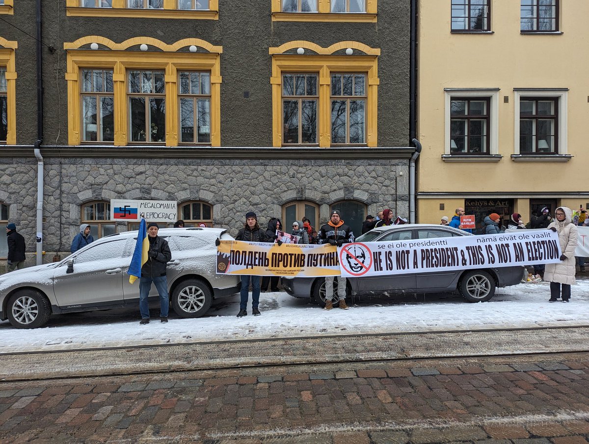NoDimaRU's tweet photo. Хельсинки, 12:39
#ПолденьПротивПутина https://t.co/IdZTMnMYCR