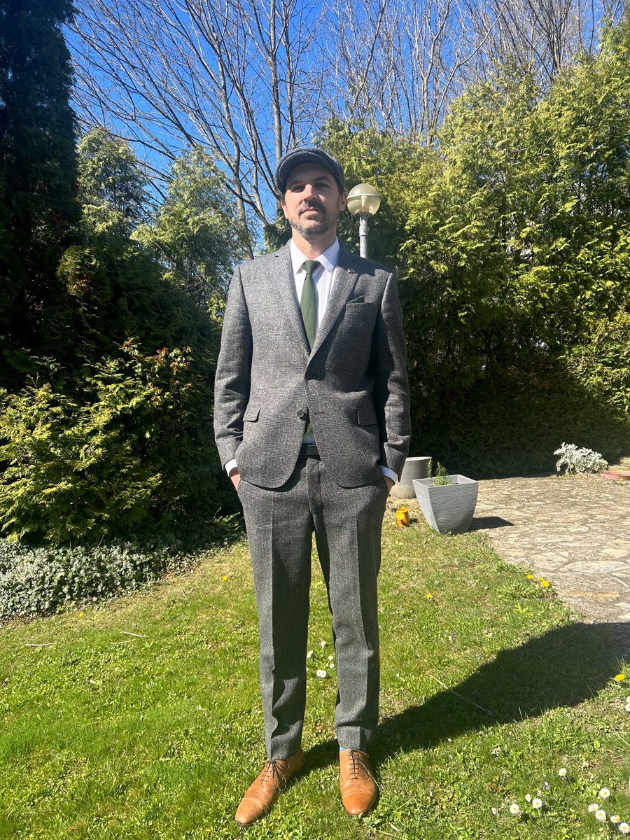 All set to celebrate #StPatricksDay by the Danube. On my nana’s birthday, only Donegal tweed will do.