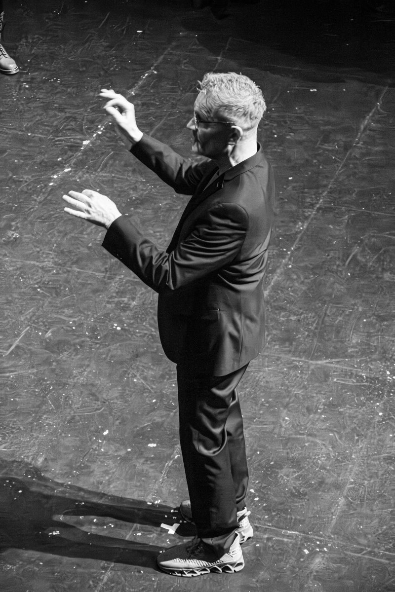 We wish our fabulous Music Director Ian Akroyd happy birthday! With lots of love from the sopranos, altos, tenors and basses of Gay Abandon. Here is Ian leading us at our concert last week @carriageworks_