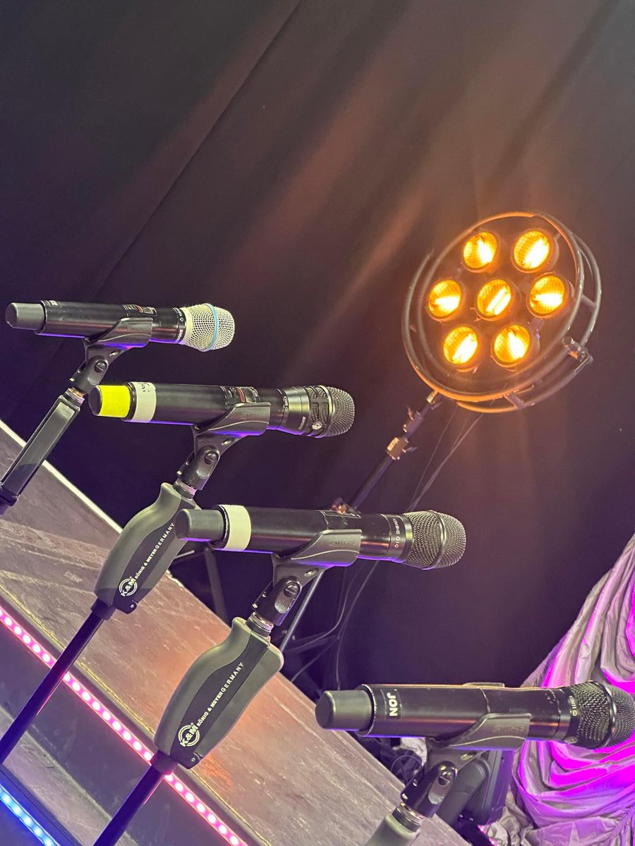 G4Official's tweet photo. Blind microphone capsule comparison with a neutral gain setting.

Which would you choose and why? 

Guesses which we have gone for? 

@shure #KSM11 #KSM9HS #KSM8 #Beta87A #microphone #touring #tourtech #technical https://t.co/8U4dI0Kup4