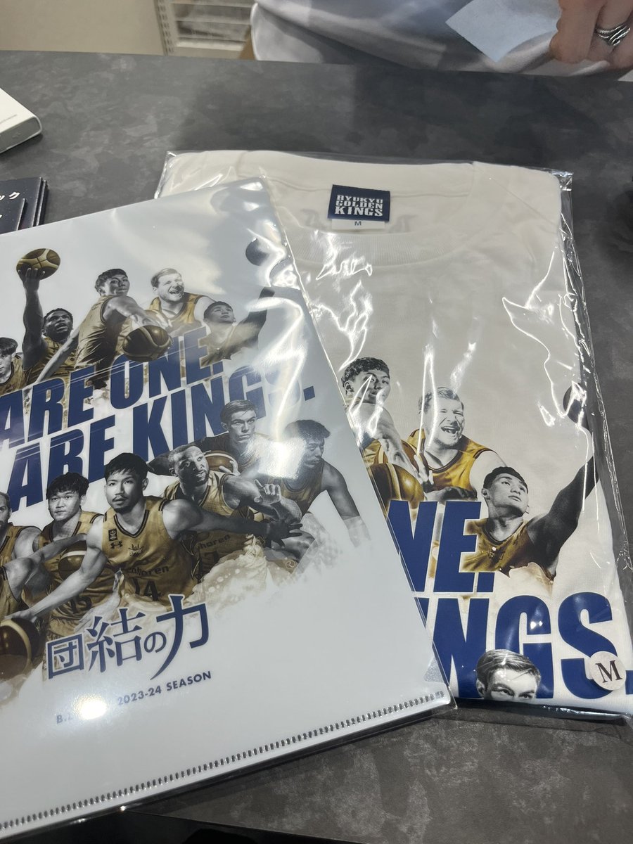 fan_kazu's tweet image. 天皇杯
千葉ジェッツさんに
完敗泣泣泣泣泣
切り替えて
リーグ戦2連覇に
期待して今シーズンも
団結の力Tシャツ購入！！

#RyukyuKings 
#琉球ゴールデンキングス