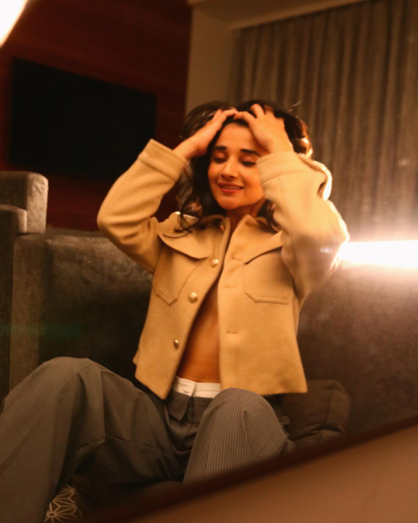 GI3j6DNbsAAsrcK?format=jpg&name=large