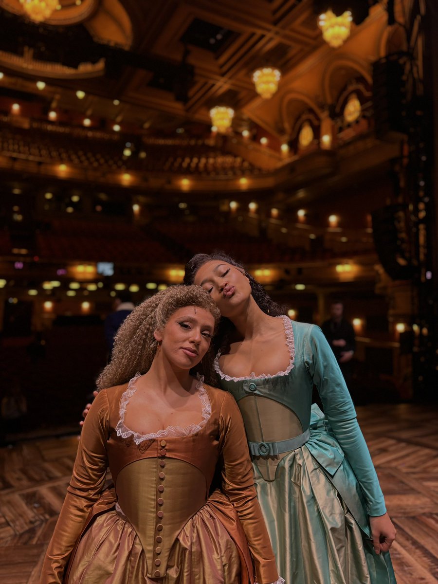 I don’t understand this app but here’s a cute pic of me and sister Eliza 🤍 #hamiltonukandirelandtour