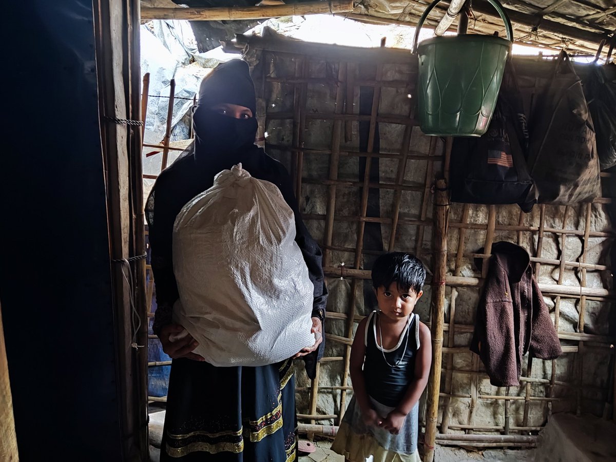 Abdul_Wajed_642's tweet photo. Alhamdulillah today, we provided 10 food packs to 10 #Rohingya families. Their tears of joy and heartfelt prayers remind us of the impact of our efforts. Your support matters. Share with others! #RohingyaRelief #RamadanKindness
Donate Here 👇
https://t.co/y3P28QdRrY https://t.co/KK4l0aKK0U