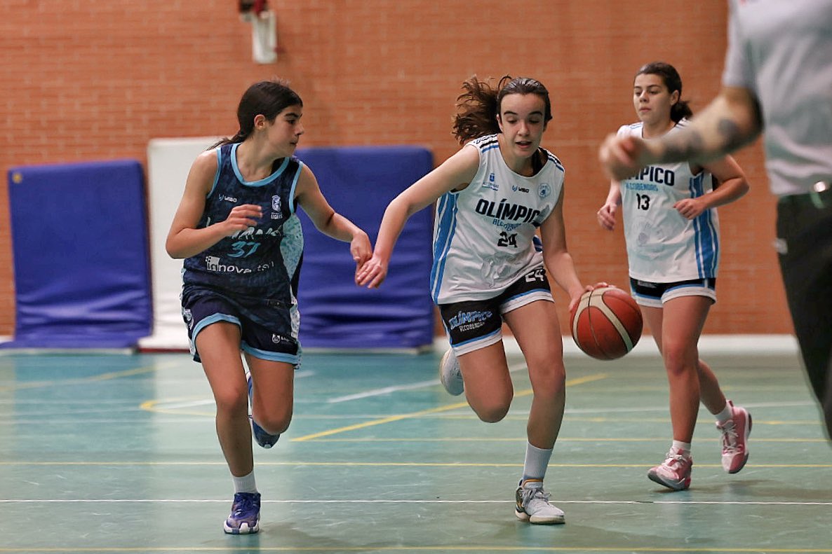 FBMadrid's tweet photo. #LigaAhorramas | Al descanso en el Pedro Ferrándiz, @olimpicocb 40 - @basketleganes 18. Infantil femenino, Grupo C. 

📊 Síguelo en @SwishAllHoops: https://t.co/eR5t7l3ahM https://t.co/5CWLGbUgII