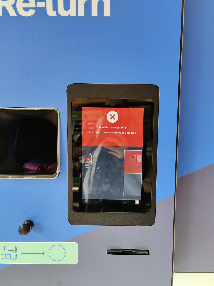 Chloe 😷 tweet media