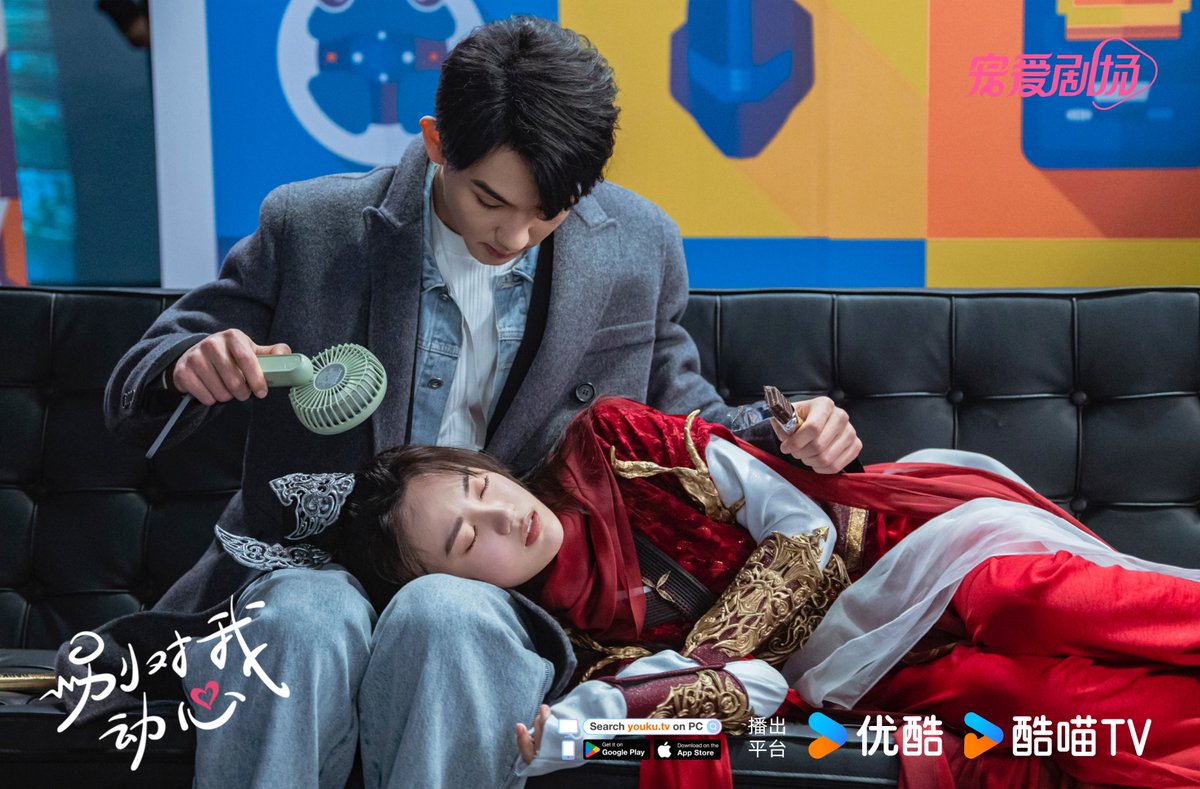youkuthailand's tweet photo. #อย่ารักฉันเลย #EveryoneLovesMe ลมหายใจของทั้งคู่เต้นรัวและหัวใจเต้นแรงเมื่อเคมีเข้ากันอย่างท่วมท้น! #หลินอี #โจวเย่ #ทังเมิ่งเจีย #เจี่ยงอี้หมิง #LinYi #ZhouYe #TangMengjia #JiangYiming
#YOUKU #YOUKUThailand https://t.co/QY0qGtM70k