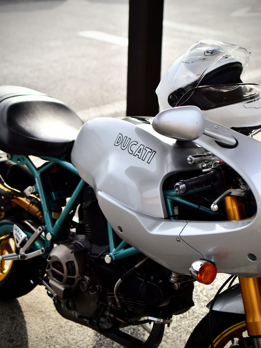 ka_sei_hito's tweet photo. Paul smart1000 LE
#ducati #ducatipaulsmart1000le #paulsmart1000 #paulsmart #marchesini #marchesiniwheels #d5600 #kamisatosa #ドゥカティ #ポールスマート1000le #ポールスマート #上里サービスエリア https://t.co/aKnEJkAAPe