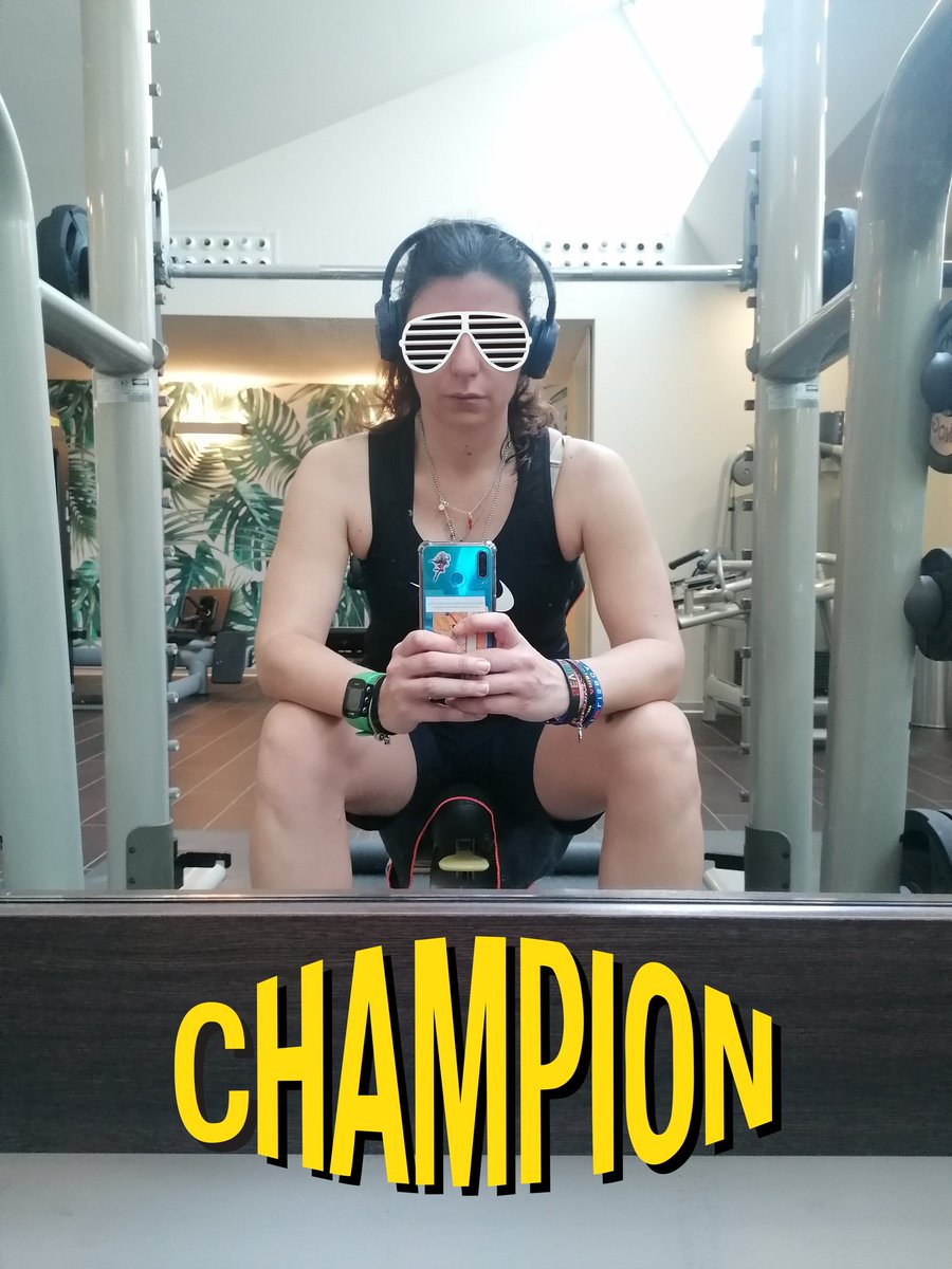 ZotarSupergirl's tweet photo. Andiamo andiamo che è solo domenica! 💪🏻
#gimtime #workout https://t.co/wLPlGS22J8