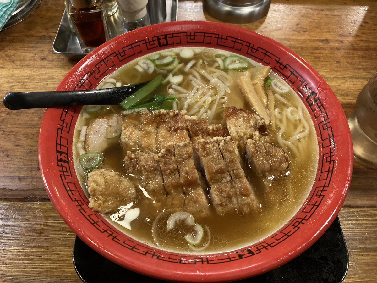 therapist_kusu's tweet photo. 来た。見た。食った。
#LittleRichard #Iameverything #肉の万世　#排骨麺 https://t.co/5WVKB94Mqu