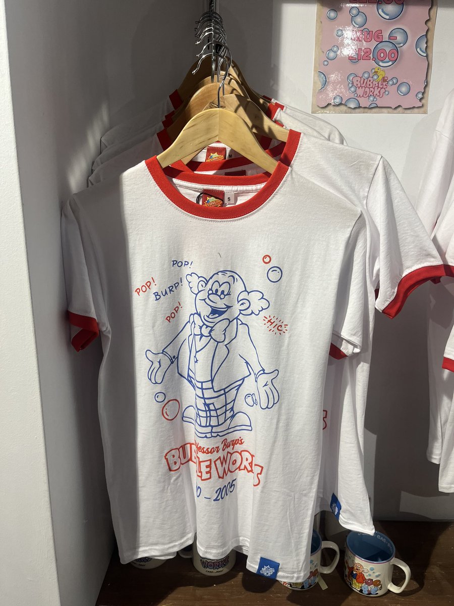 zachariahassler's tweet photo. Professor Burps BubbleWorks t shirts are in the gruffflo shop £22 wow 
#chessington #bubbleworks #amazing https://t.co/6JVij3Nn28