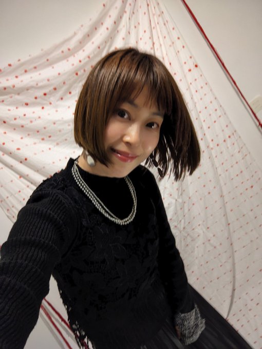 個展ありがとうございました！ たくさんの方に作品を見ていただけて幸せです。 もっともっと、DEMOになりますように。  ありがとうございました🔥 https://t.co/6RxnjbMU7J