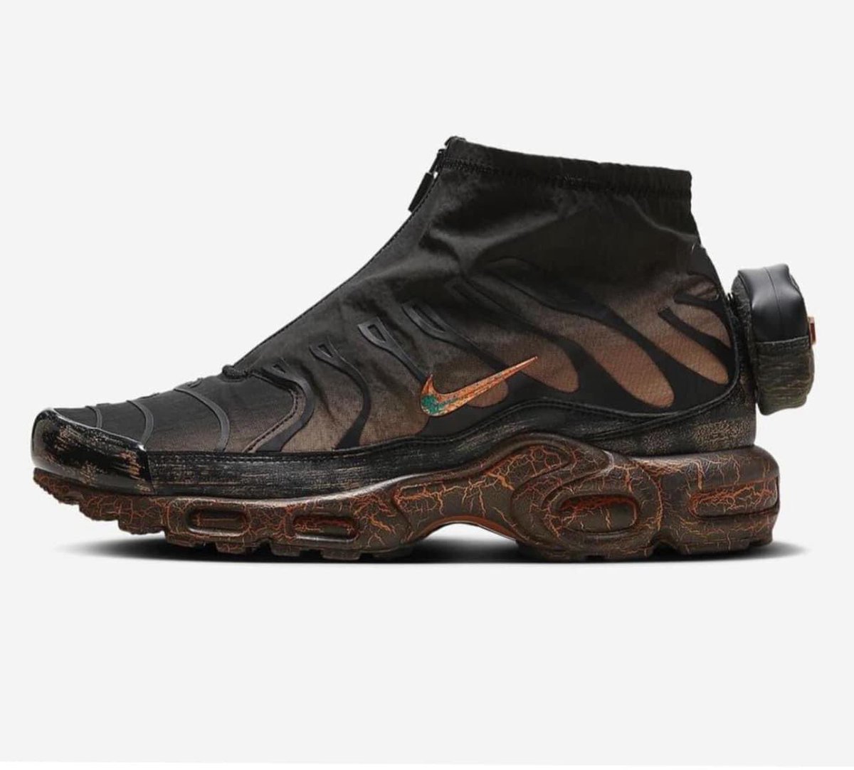 FitThemAll's tweet photo. La Nike Air Max Plus arrive dans une nouvelle version 🧐 ⛰️ https://t.co/jvNE87TBQi