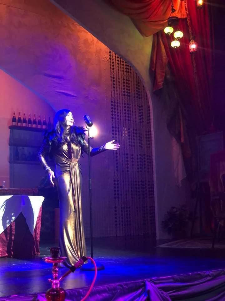 <a href="/Casablancaginj1/">Casablanca Gin Joint</a> 
“ The Chanteuse “