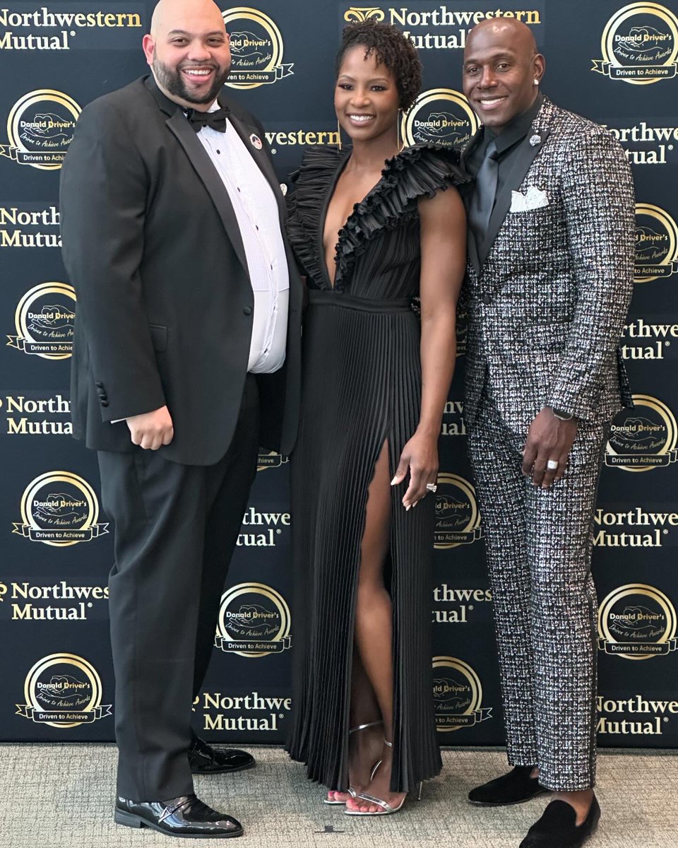 seanrlowe's tweet photo. Had an incredible time at the Donald Driver Driven to Achieve Awards. Great to see my @northwesternmutual colleagues alongside other corporate and community leaders supporting such a great cause. #GoPackGo #WorkAtNM https://t.co/7tyAnfsUHW