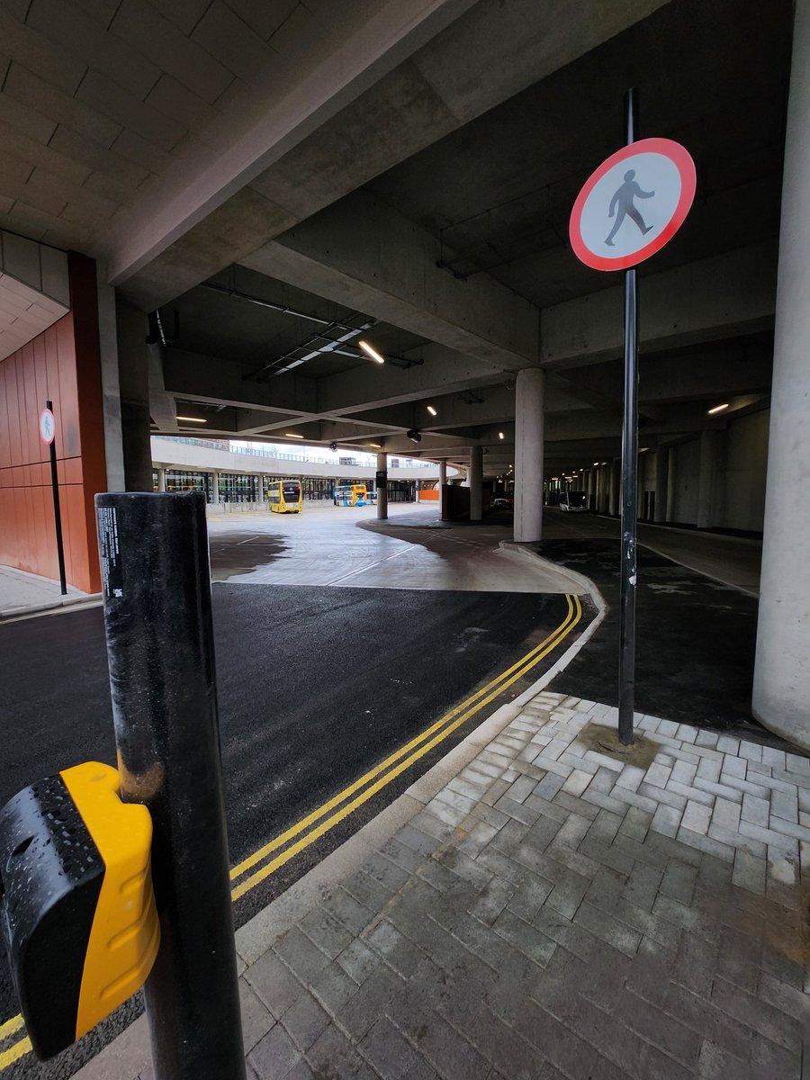 We visited the newly opened #Stockport Interchange this morning. Iggy was a little disappointed to see that the new park wasn't open yet and there was nobody to give him an illusive @BeeNetwork pin badge.