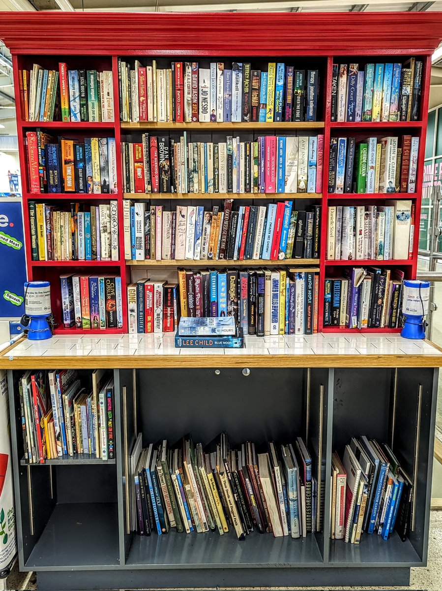 Gullick's tweet photo. Managed to bag myself a double #Reacher fix at the @Tesco charity book stand @LeeChildReacher #BlueMoon #61Hours https://t.co/XMMiHQrnpb