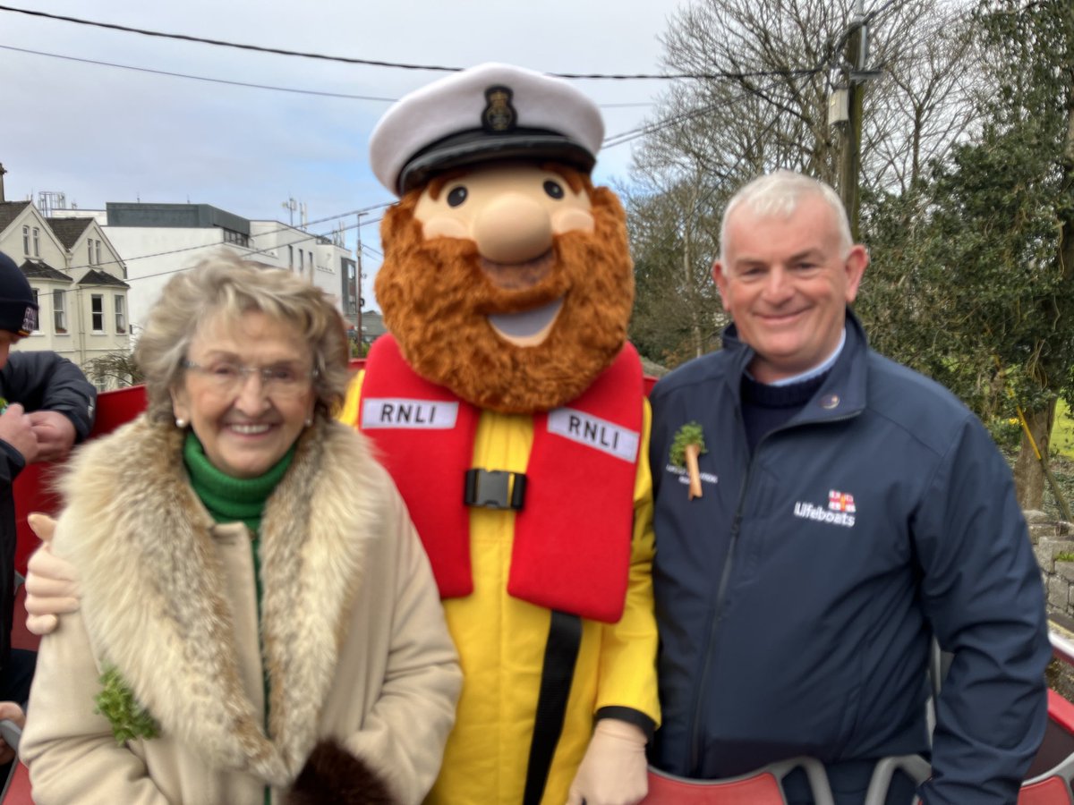 Galway parade Guests of Honour, Businesswoman, Mary Bennett, and Mike Swan, representing RNLI volunteers, as the organisation marks 200 years of service. ⁦@rtenews⁩