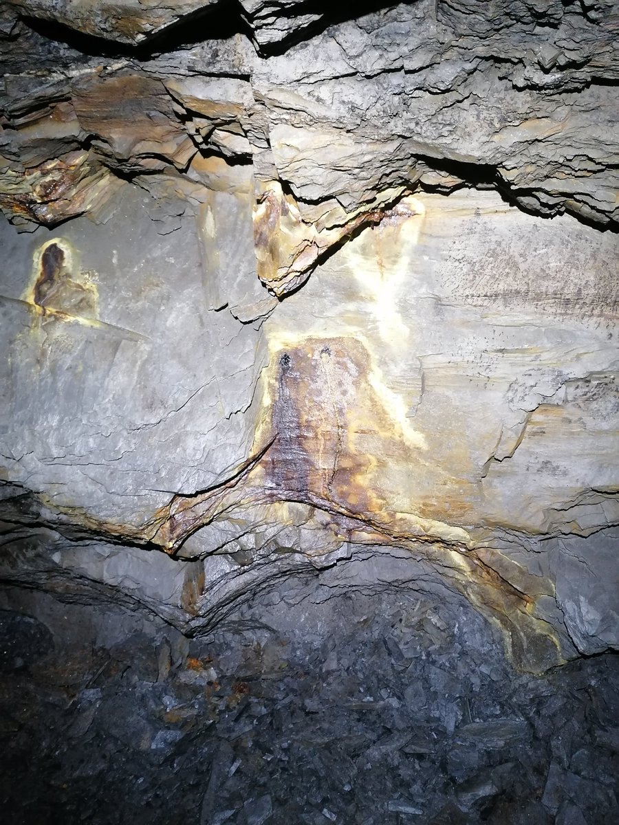 A quick look around Cwmorthin Floor 4 and spotted this iron staining.

#neverstopexploring #neverstoplearning #undergroundadventure #chmastraining