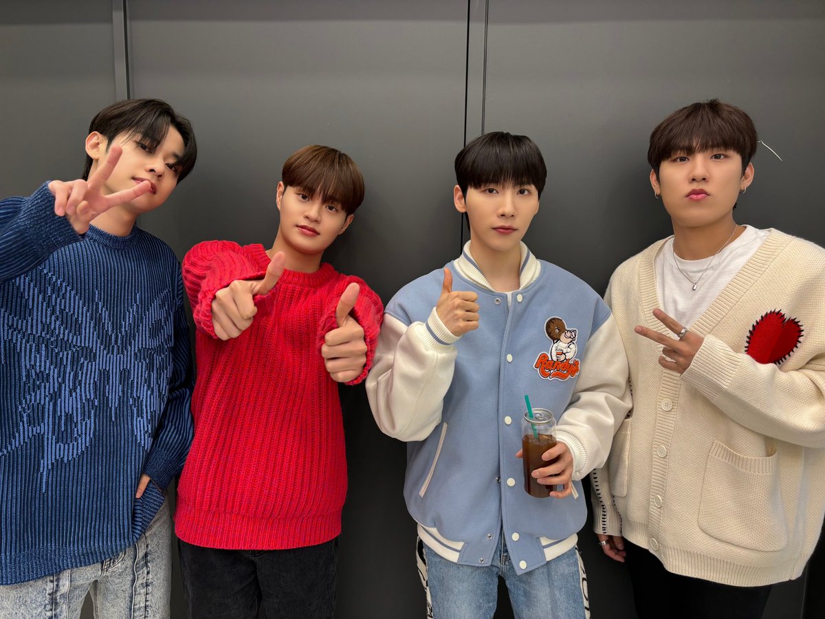 AB6IX tweet media