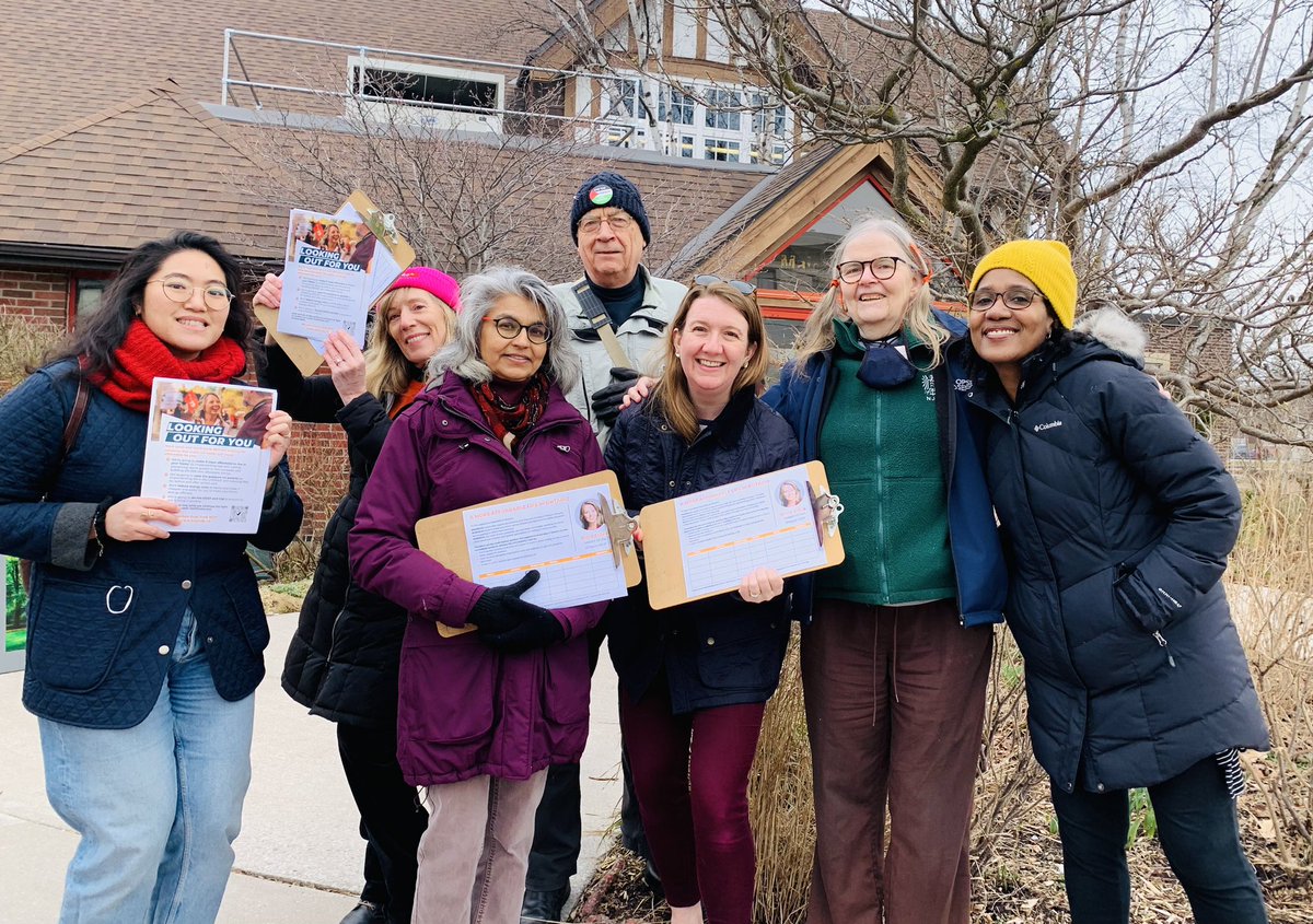We were out speaking with our neighbours on @ondp Day of Action on Affordability. #BeachesEastYork residents are frustrated with the high cost of rent, groceries, stagnated wages and supports. 
The @ondp has real solutions to make life easier and more affordable for everyone. 🧡
