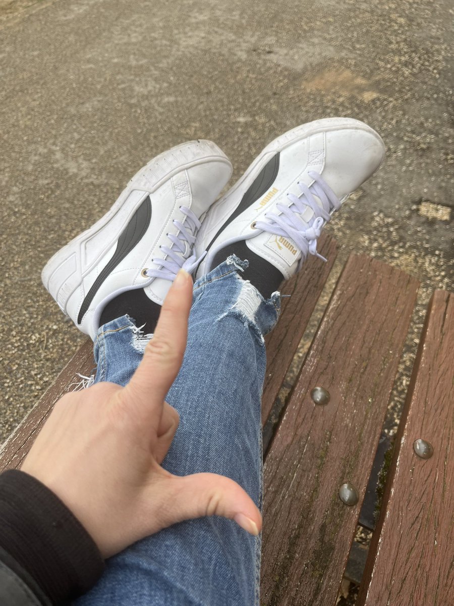 Wo sind meine Zahlsklaven???
Antreten und in die dm. Dann bringe ich eure kleinen Zahlschwänze zum Tropfen. Auch Kleingeldsklaven dürfen antreten.💸💰🫰

#domsub #findom #moneydom #geldherrin #zahlsklave