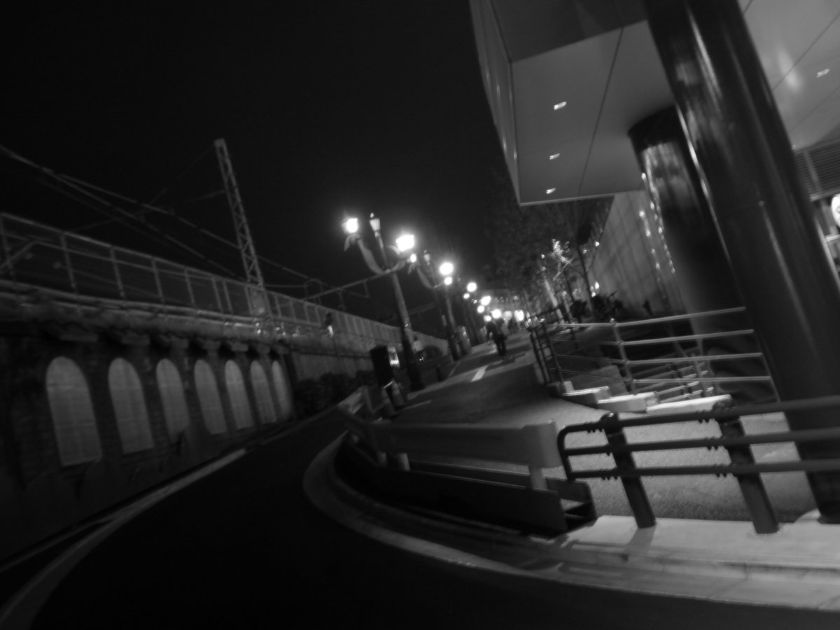 toydigidori's tweet photo. しずかな、あやしい夜に
at calm, weird night.

#トイデジ
#PLAZACREATE #D1200
#キリトリセカイ
#monochrome https://t.co/EAqhprpBYv