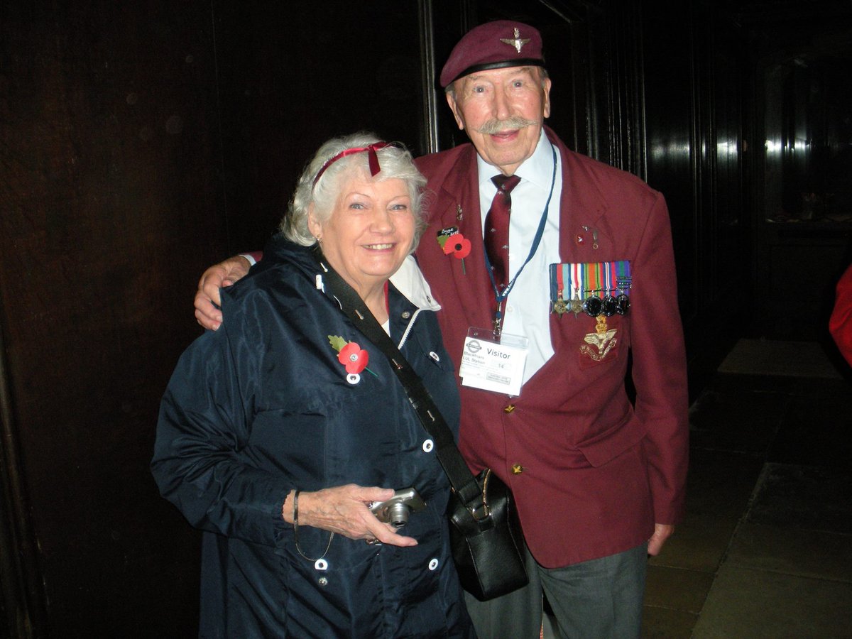 Leecocolee's tweet photo. @TaxiCharity He will be sadly Missed, but such memories, My Mum meeting Tom @Fulham_Palace https://t.co/KyntcpS0P8