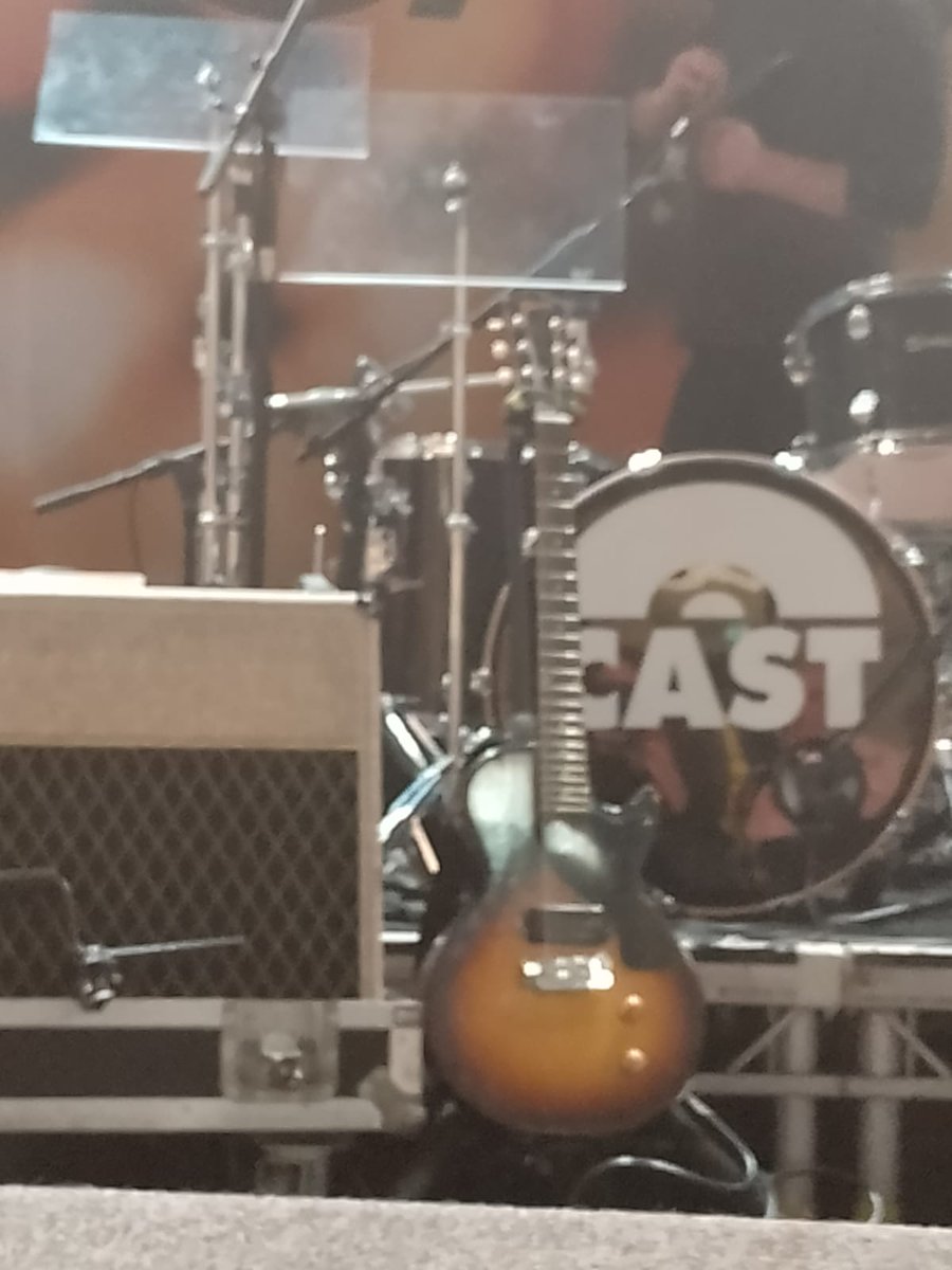 clairemg74's tweet photo. Brilliant night! ❤️ @castofficial https://t.co/spyf9TqFWJ