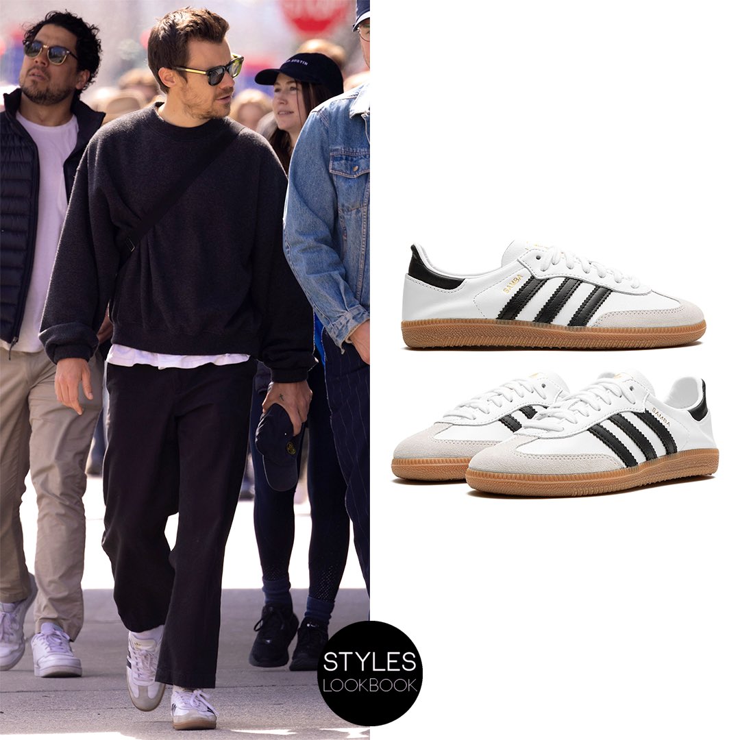 Out in NYC, Harry was pictured wearing @adidas Samba Decon sneakers ($165). styleslookbook.com/post/745198429…