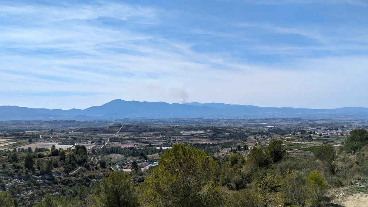 estornut's tweet photo. #IFMurodeAlcoy des de Quatretonda 12:45 https://t.co/h8rJdMREmf