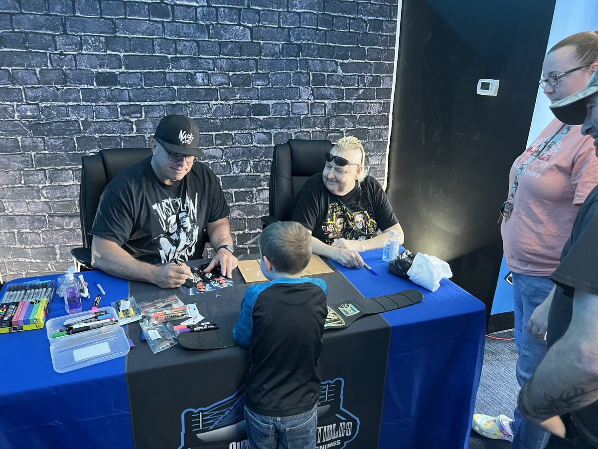 SquareCircleCo1's tweet image. Big thank you to The Nasty Boys for spending time with us at SSC yesterday. There were lots of laughs and a lot of great story telling. We hope everyone had a great time and as always thanks to all those that made it out! #BrianKnobbs #jerrysags #nastyboys