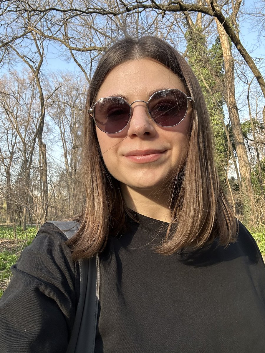 Хожу в ботсады всегда в новых городах. А тут еще и +20 в Ташкенте 🤍