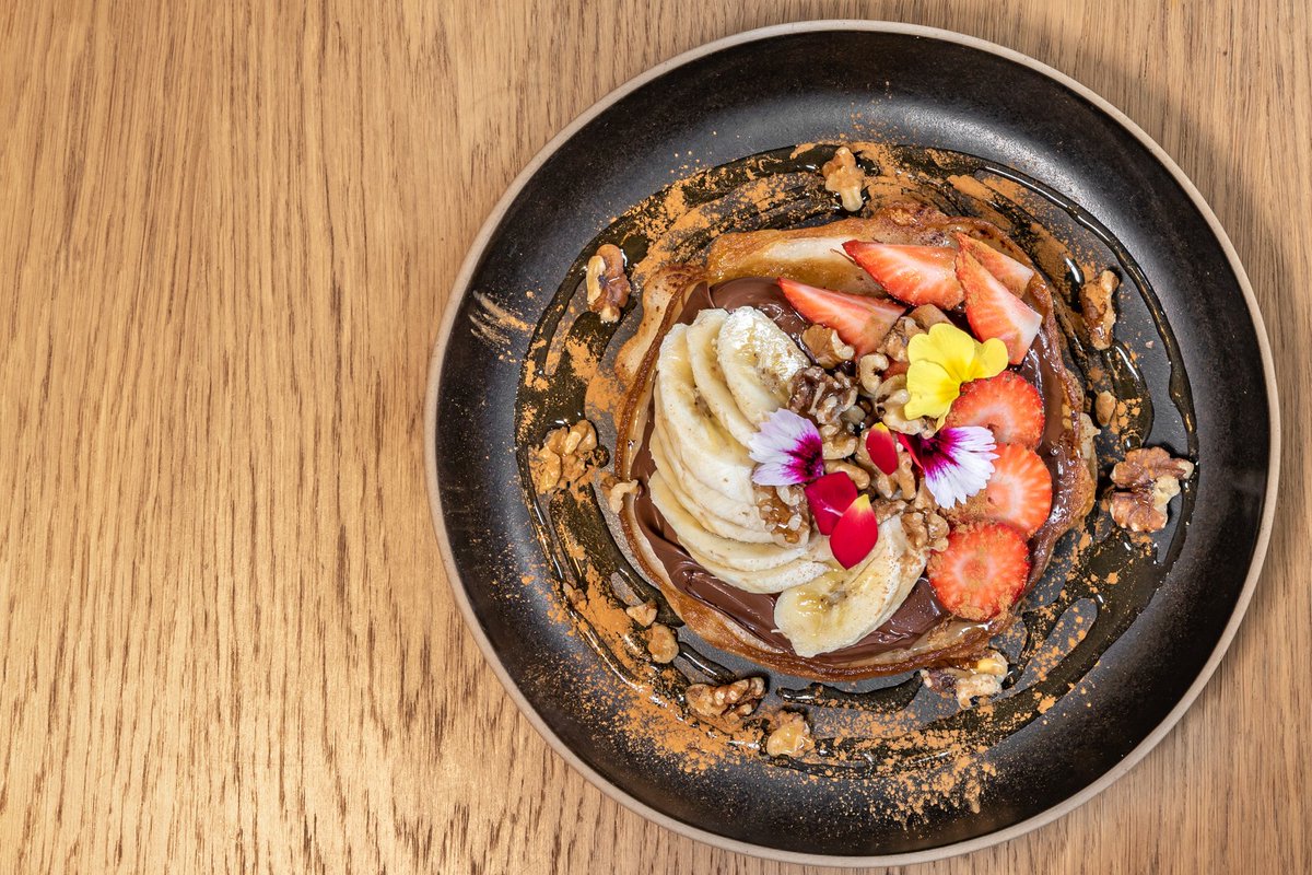 WolfysBar's tweet photo. Indulge in our bestselling dish, Strawberries, Banana, Nutella and Walnuts! 🤤 Perfect for satisfying your sweet tooth. #dessertlover #yum #WolfysBar #menufavorite https://t.co/psWA65EApe https://t.co/fyXEPkFnJk