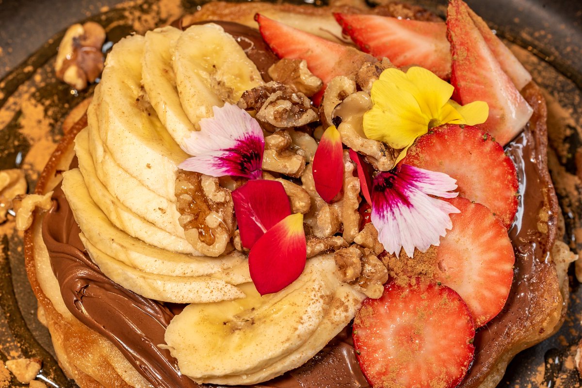 WolfysBar's tweet photo. Indulge in our bestselling dish, Strawberries, Banana, Nutella and Walnuts! 🤤 Perfect for satisfying your sweet tooth. #dessertlover #yum #WolfysBar #menufavorite https://t.co/psWA65EApe https://t.co/fyXEPkFnJk