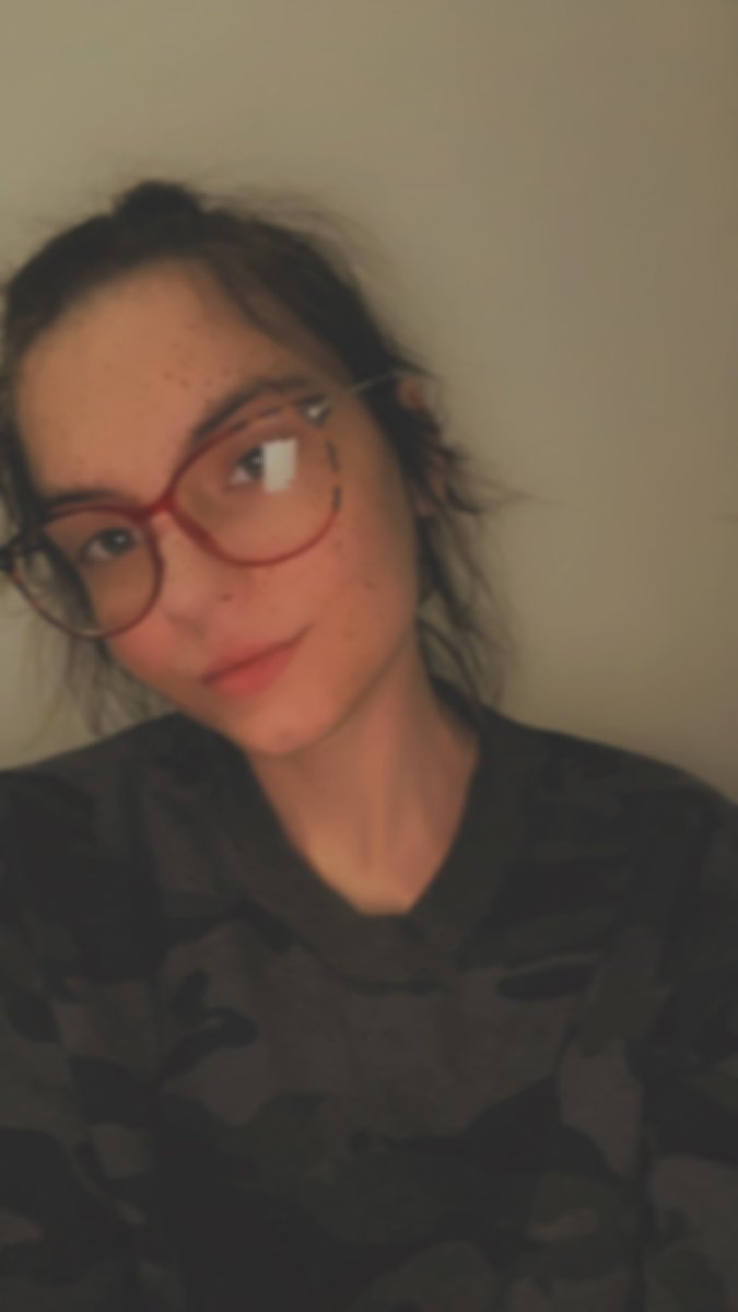 BabygirlJade420's tweet photo. So who’s gonna spoil me today??🤭🤭😘😘fun fact I’m sitting on my toilet here🤭🤭 #baygirl #babygirl #daddysgirl #ddlg #OF #prettylittleprincess #prettylittleprincesse #trending #slut #desperate #pee https://t.co/YPTcQlcBJ1