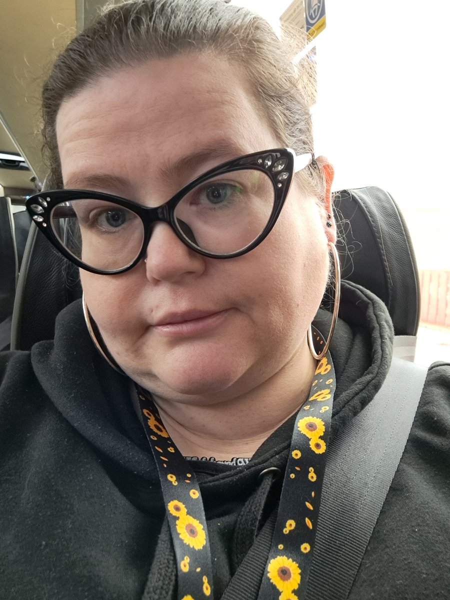 IllnessThisisme's tweet image. A regular traveller with @nationalexpress 1st time using passenger assist, as a disabled passenger, it&apos;s taken all my stress out of travelling. The team are lovely &amp;amp; helpful, as always, Thank you 🫂 #chronicillnessawareness #disabilityawareness #mobilityissues #disabledtraveller