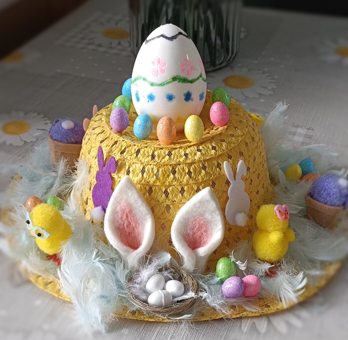 HeatherS3618's tweet photo. The boys craft morning making Easter Bonnets for school competition tomorrow!

Not sure the feathers will stick with the glue we have but will have to wait and see tomorrow. 

Fingers crossed it's not raining or windy in the morning or I can foresee things blowing off. https://t.co/i01lKQdhK8